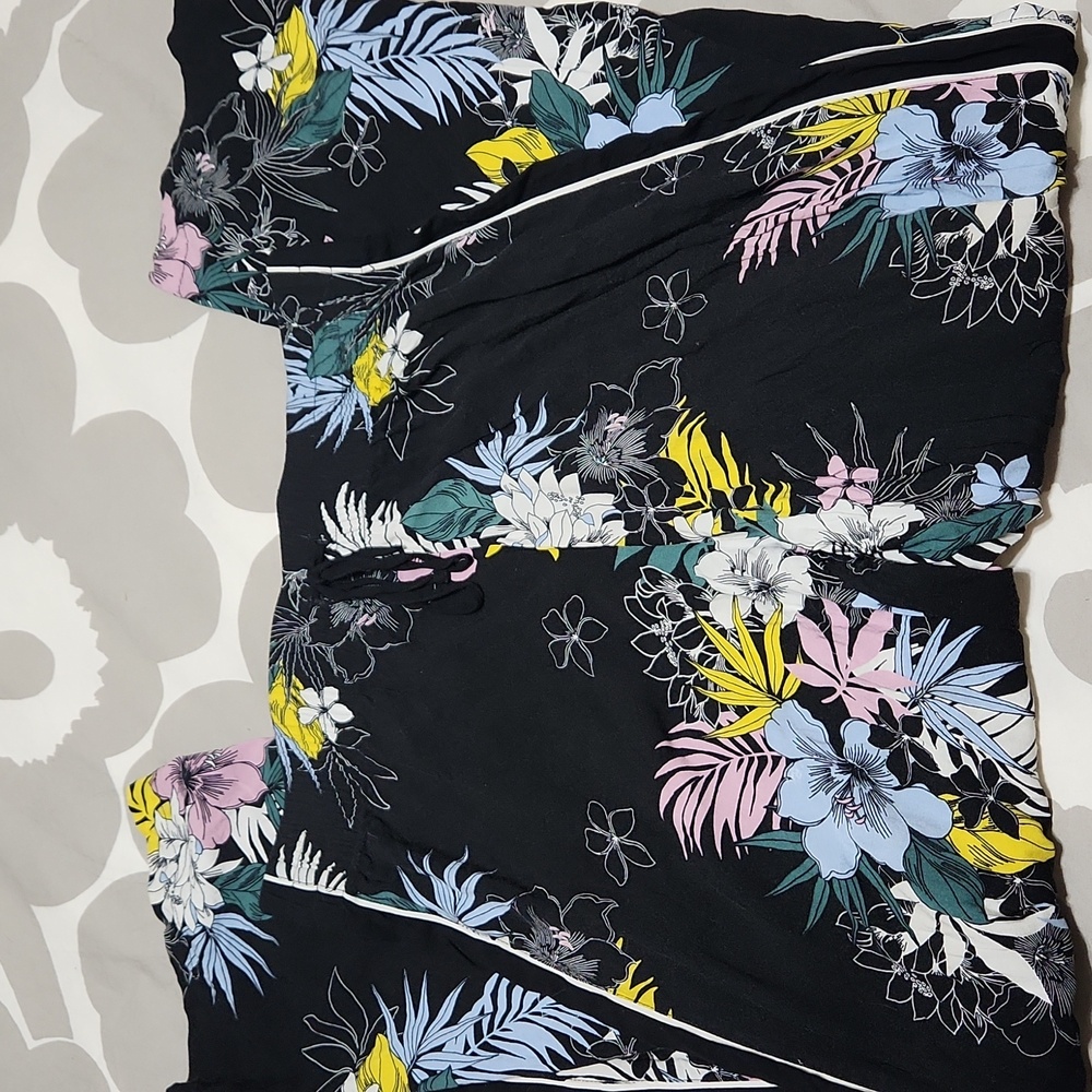 Zac & Rachel Black Flower Rayon Ladies Pants - Picture 4 of 6